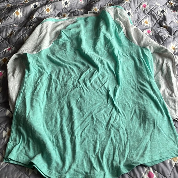 PINK Shirt - Picture 4 of 4